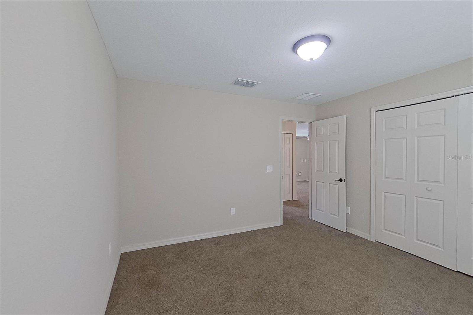 MARION OAKS UN 01 - Residential Lease