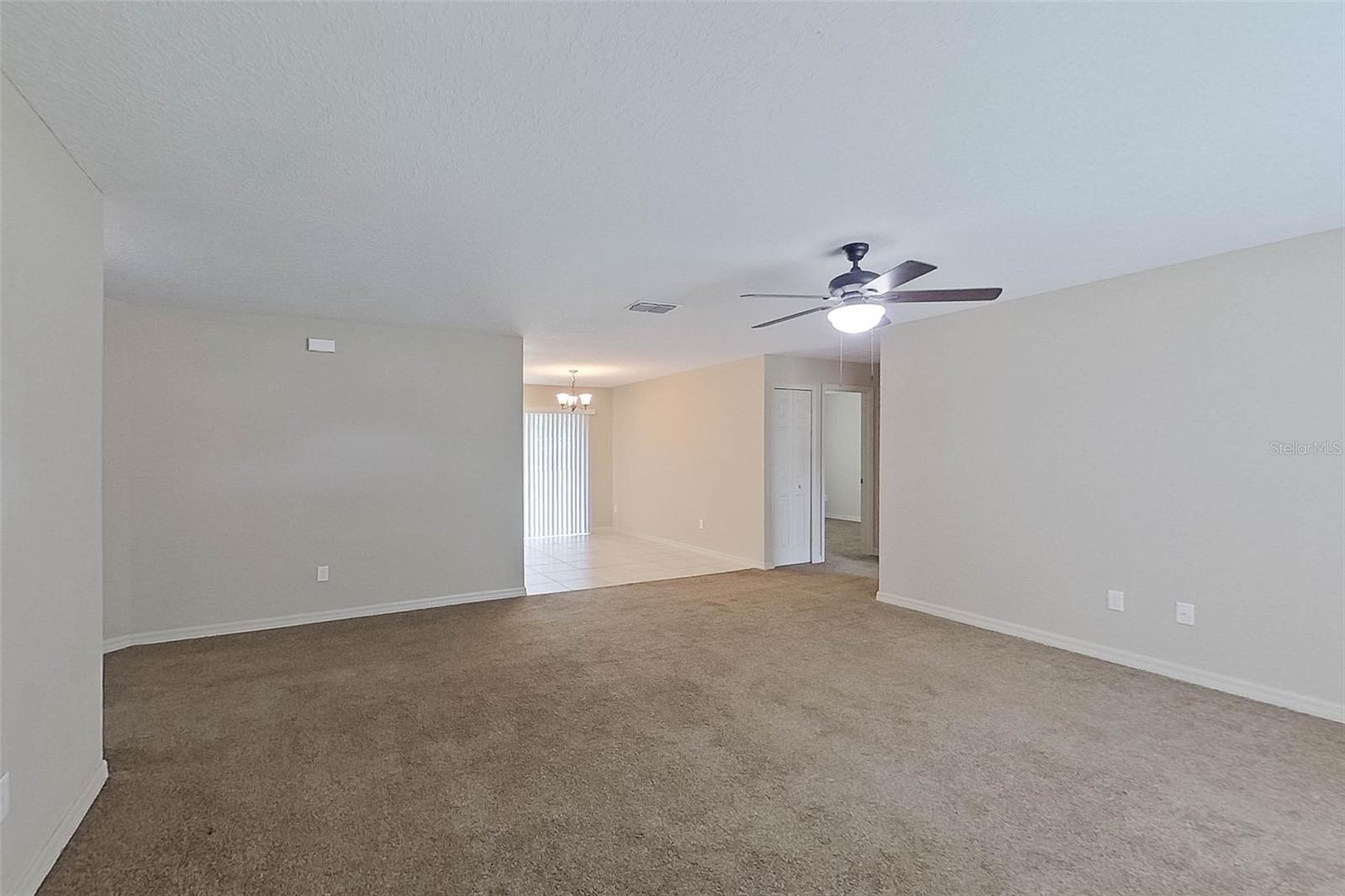 MARION OAKS UN 01 - Residential Lease