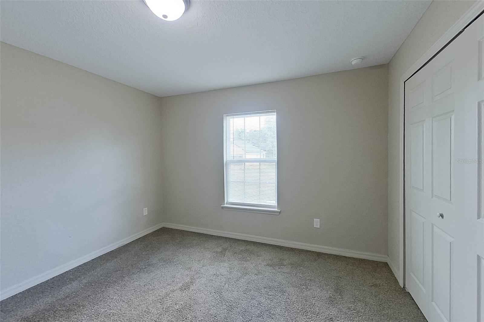MARION OAKS UN 01 - Residential Lease
