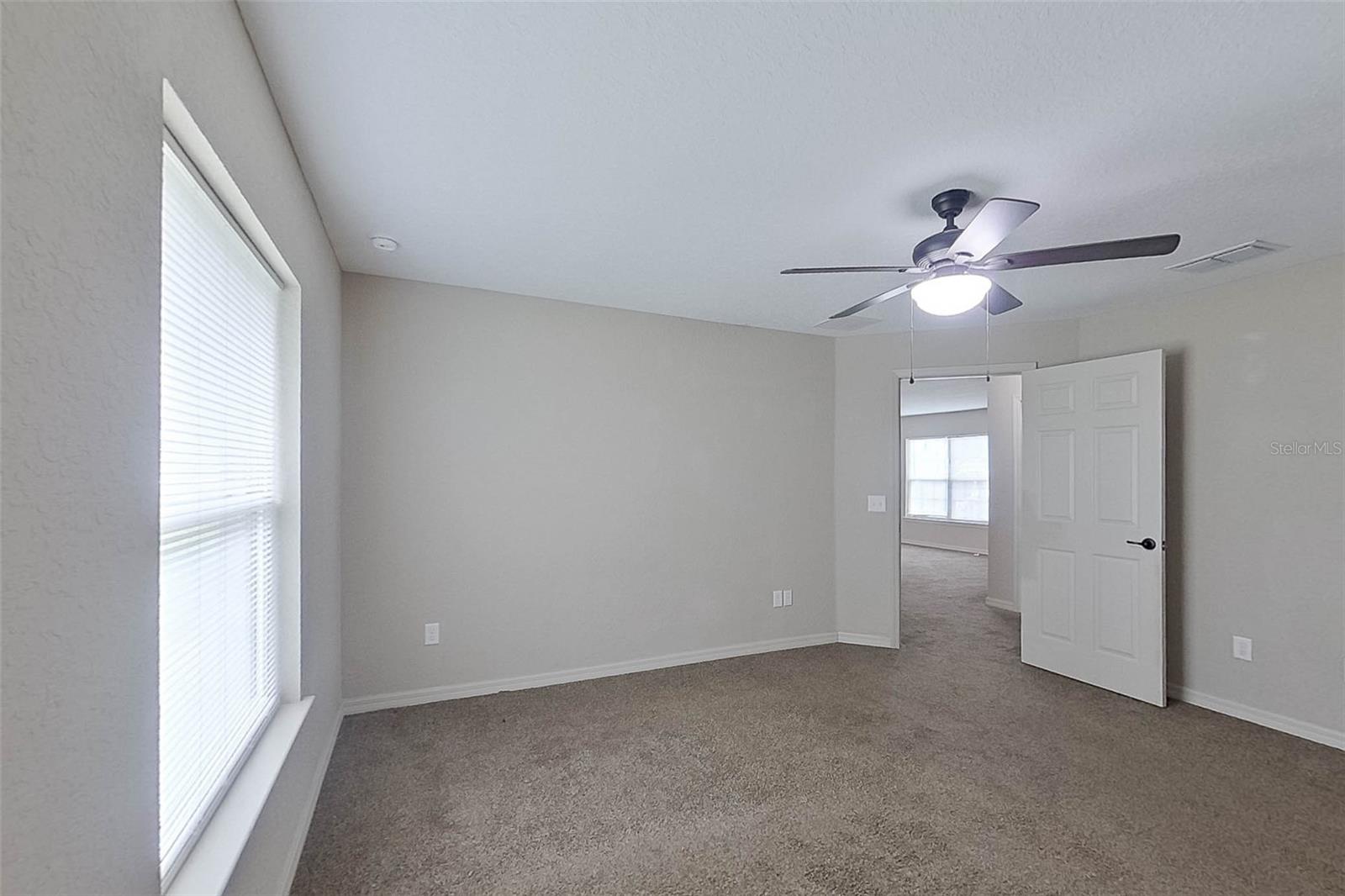 MARION OAKS UN 01 - Residential Lease