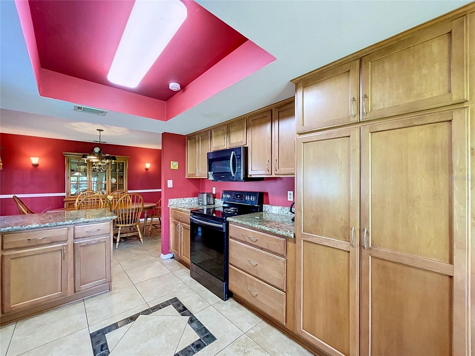 HIGHGATE IV CONDO - Residential