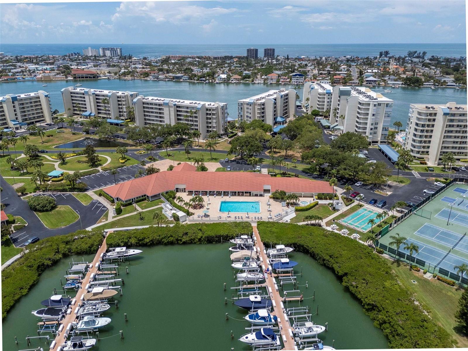 HARBOURSIDE CONDO - Residential