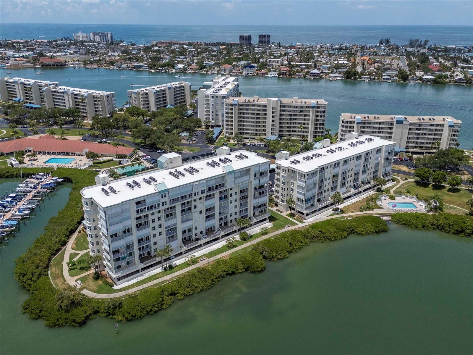 HARBOURSIDE CONDO - Residential