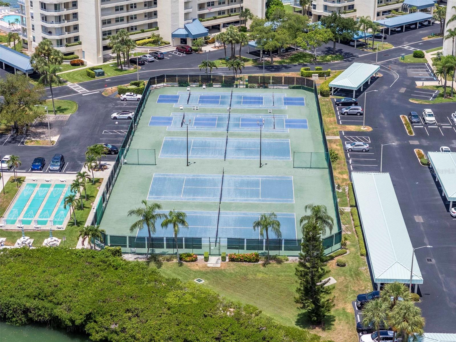 HARBOURSIDE CONDO - Residential