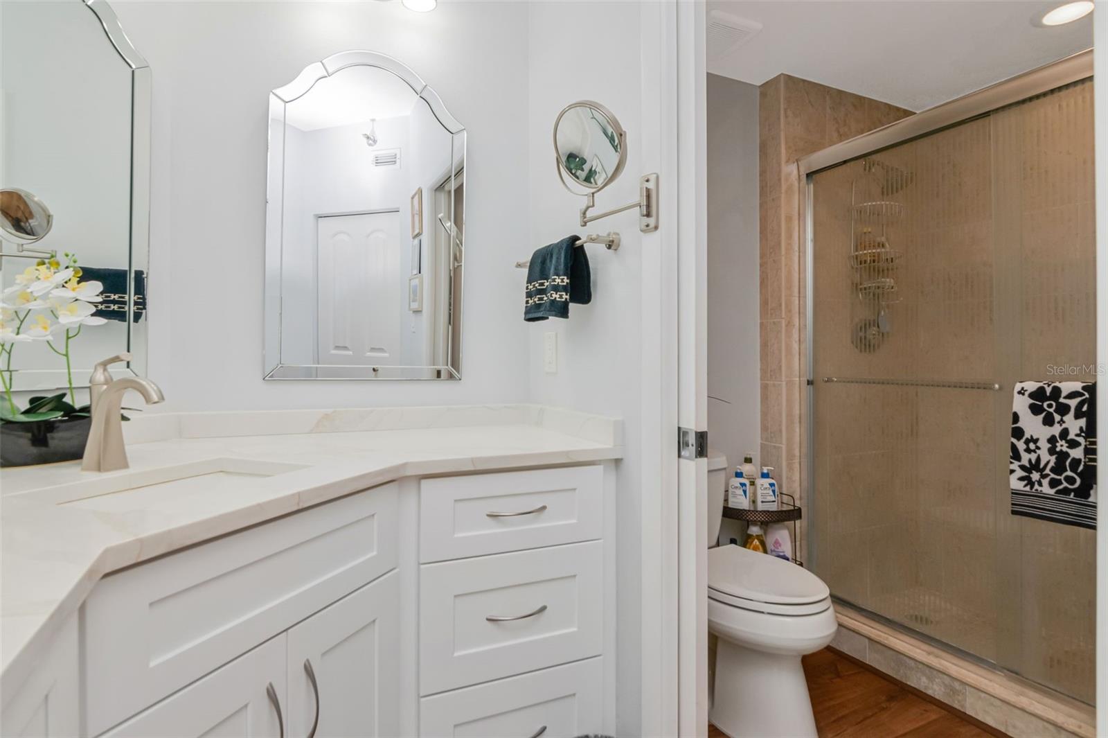 HARBOURSIDE CONDO - Residential