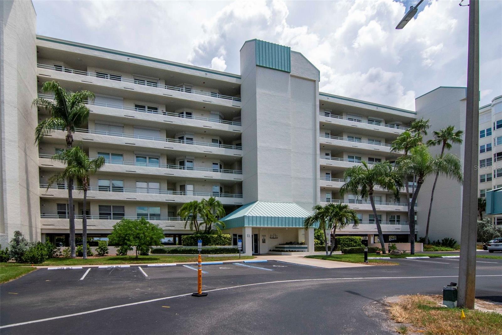 HARBOURSIDE CONDO - Residential