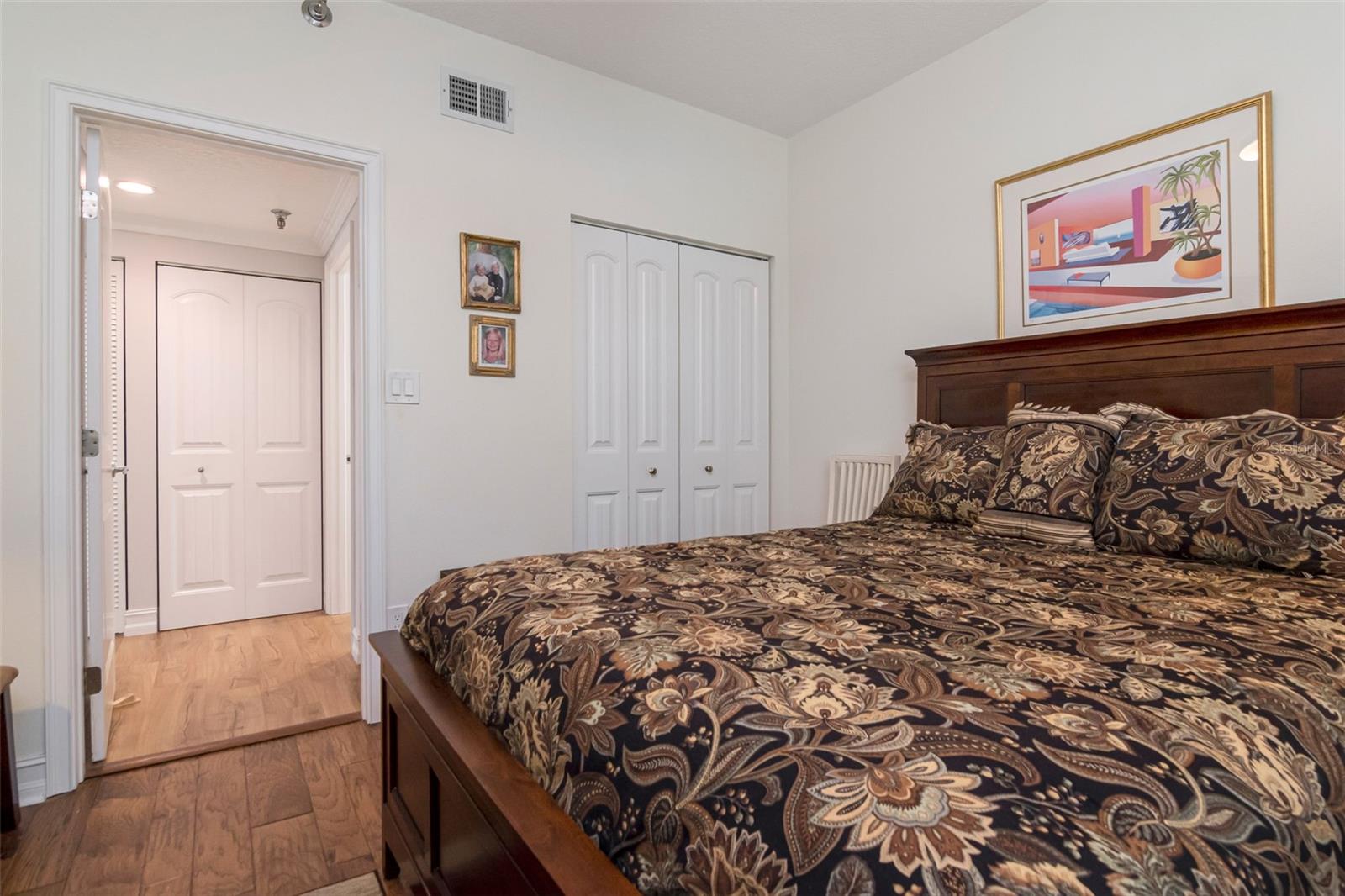 HARBOURSIDE CONDO - Residential