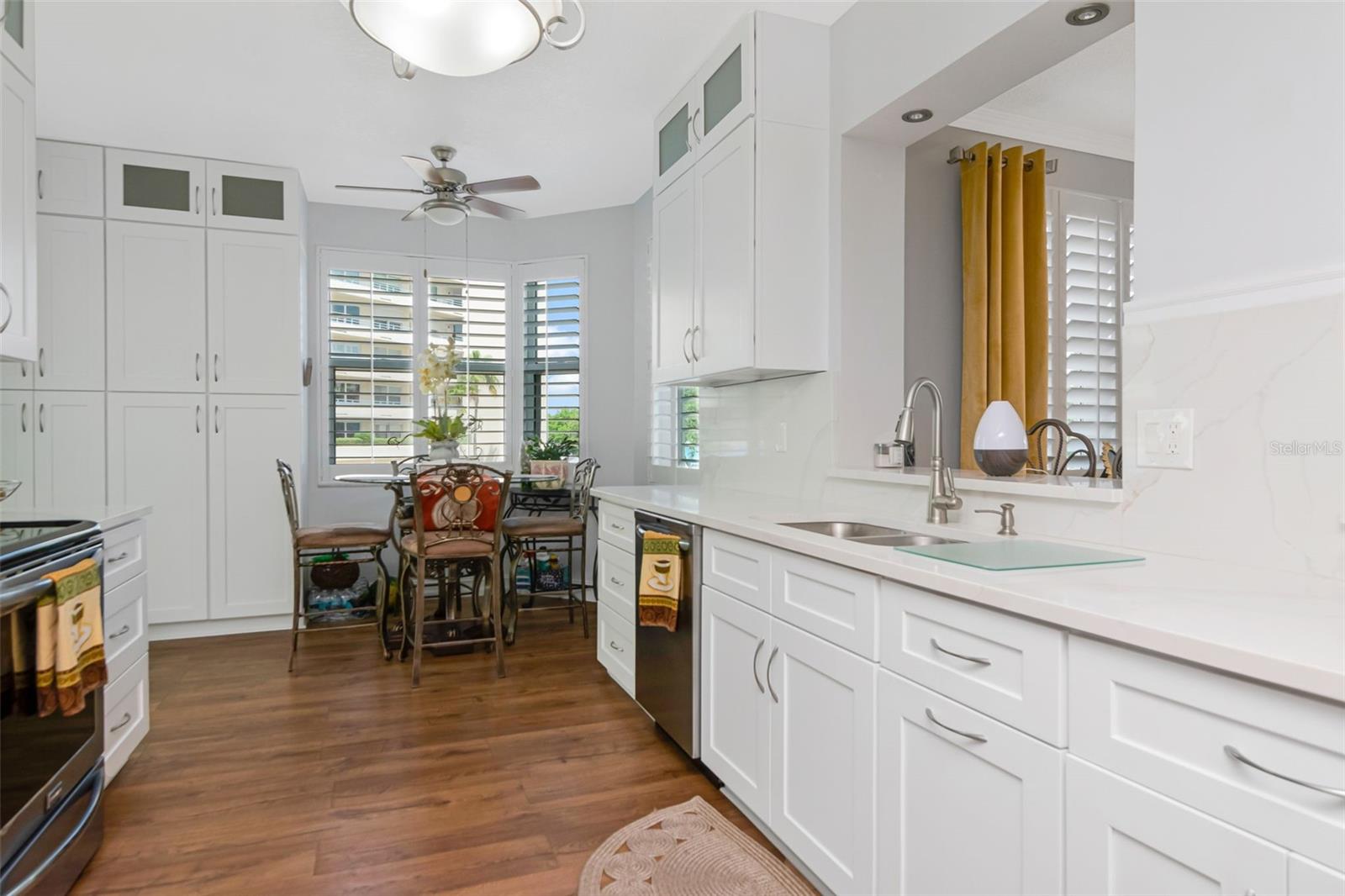 HARBOURSIDE CONDO - Residential