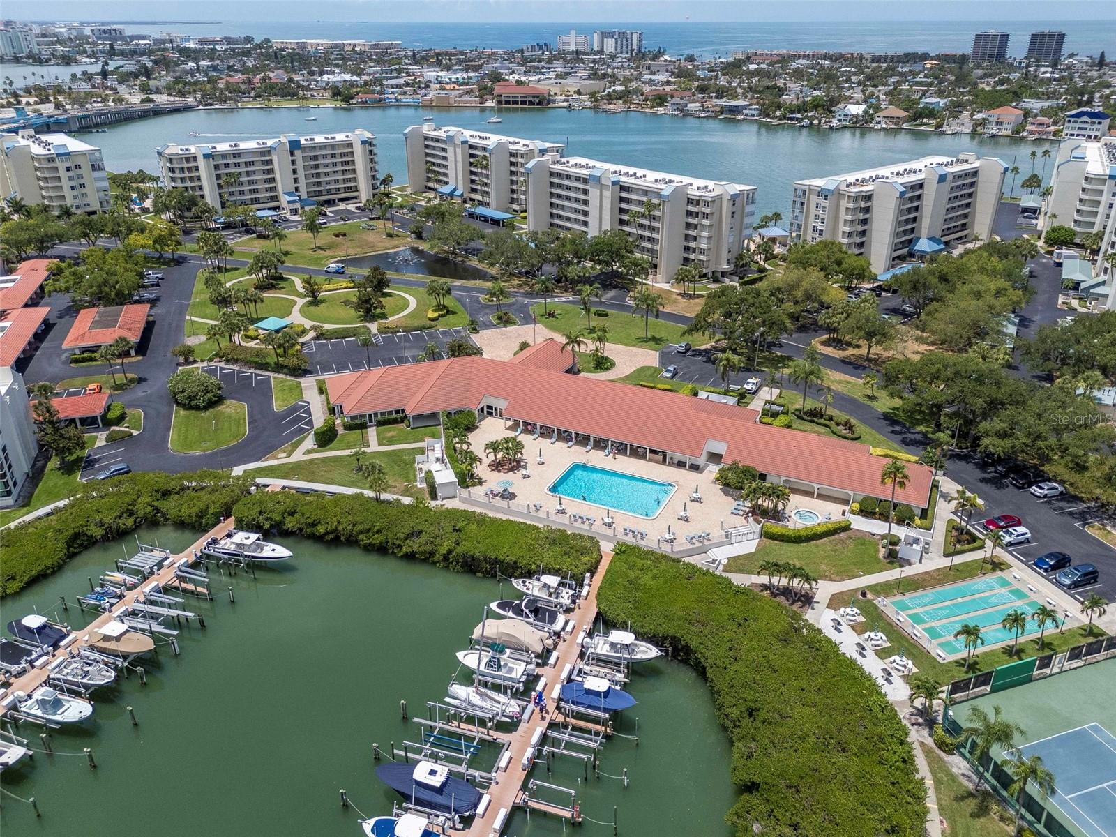 HARBOURSIDE CONDO - Residential