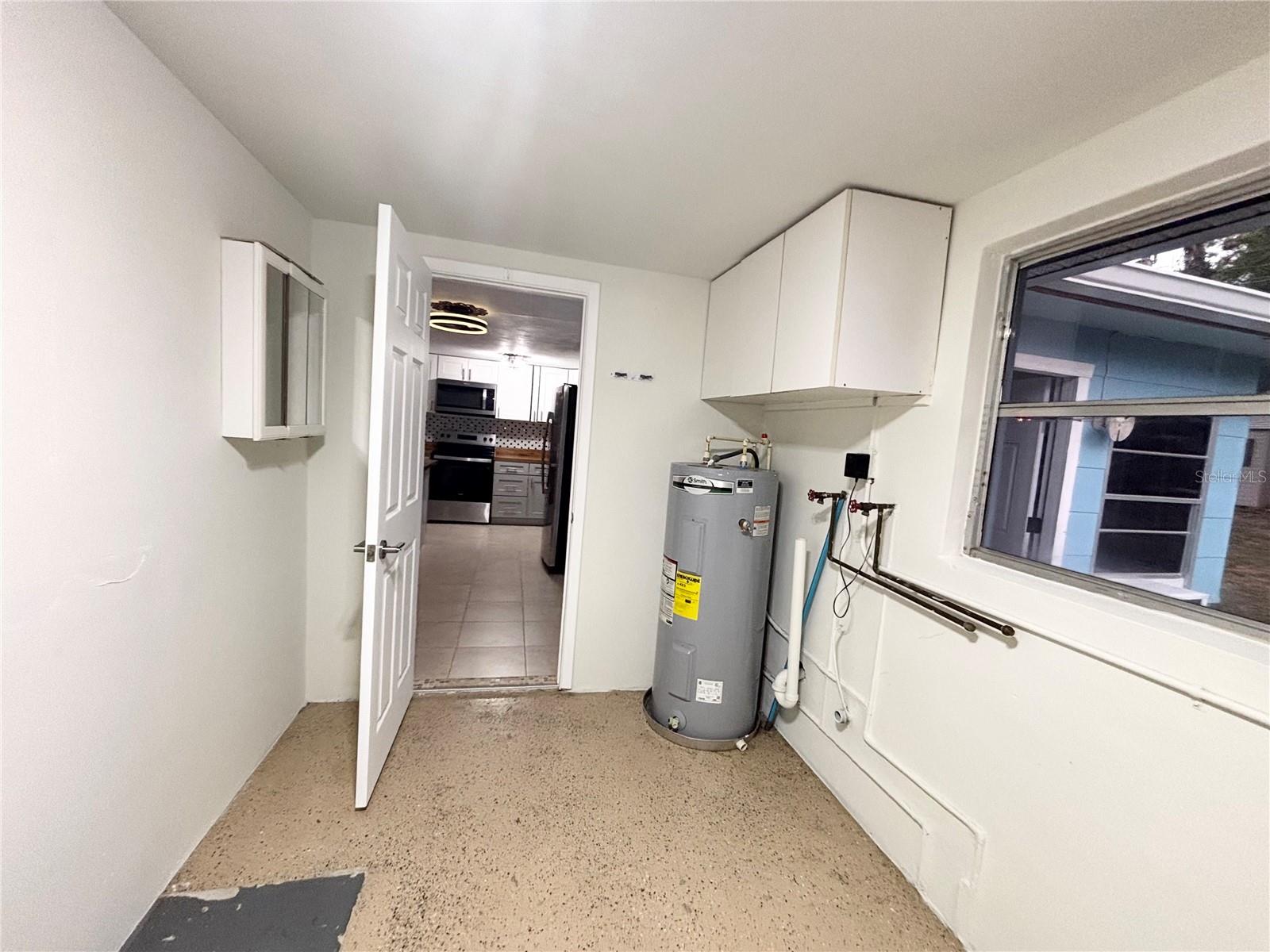 000114 - BEVERLY HILLS UNIT 2 - Residential