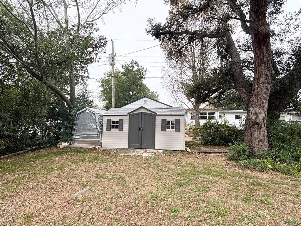 000114 - BEVERLY HILLS UNIT 2 - Residential