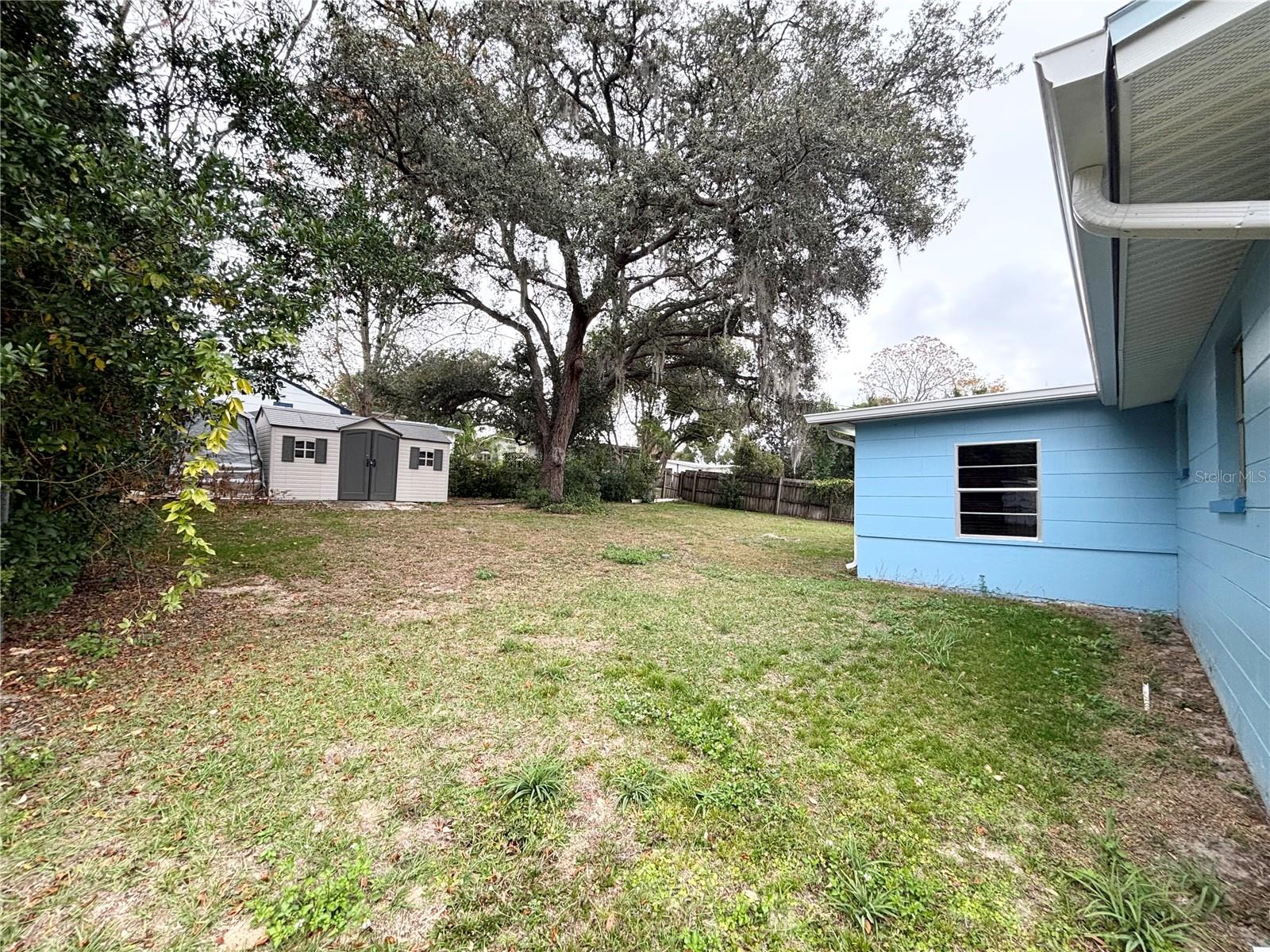 000114 - BEVERLY HILLS UNIT 2 - Residential
