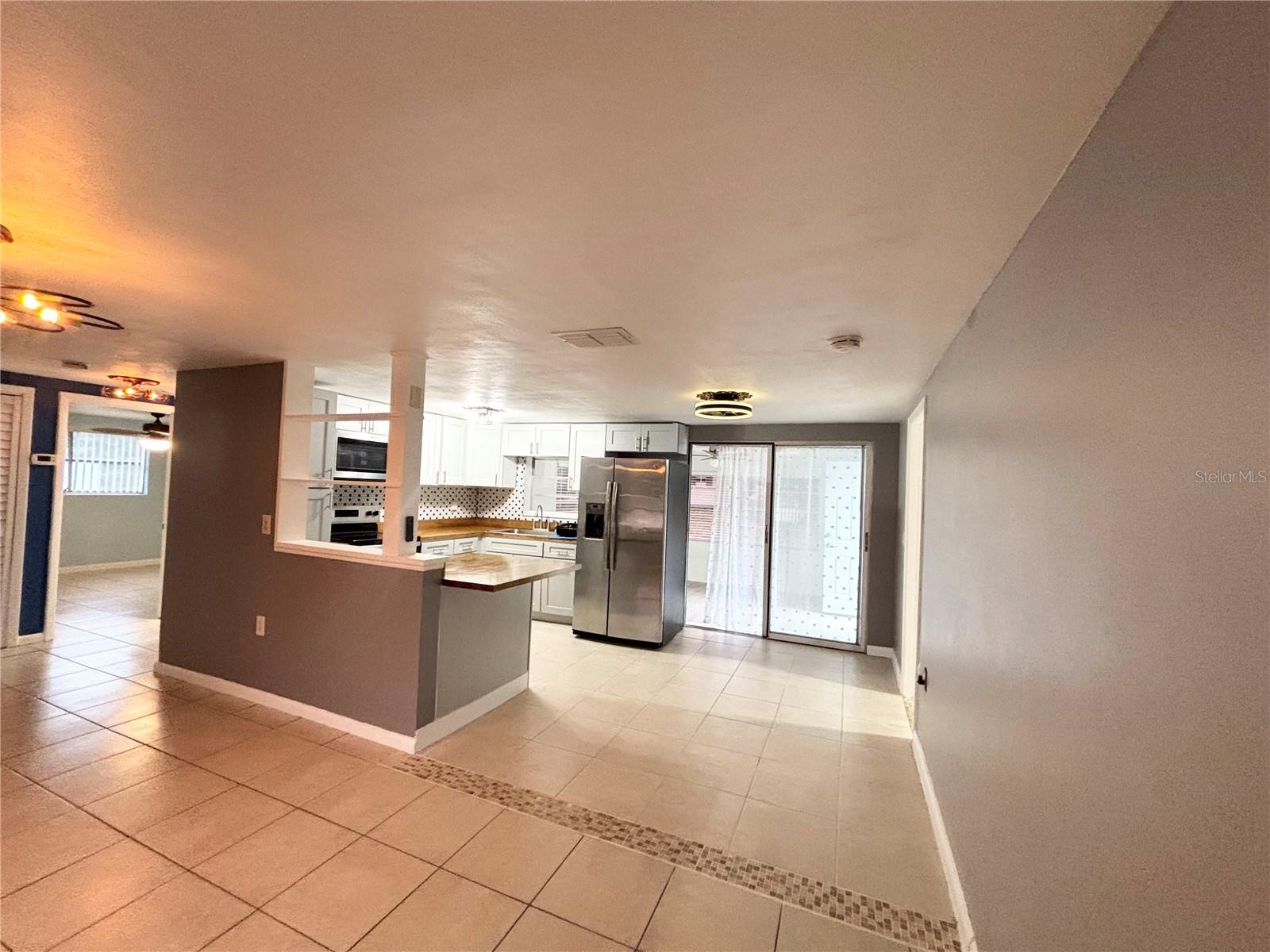 000114 - BEVERLY HILLS UNIT 2 - Residential