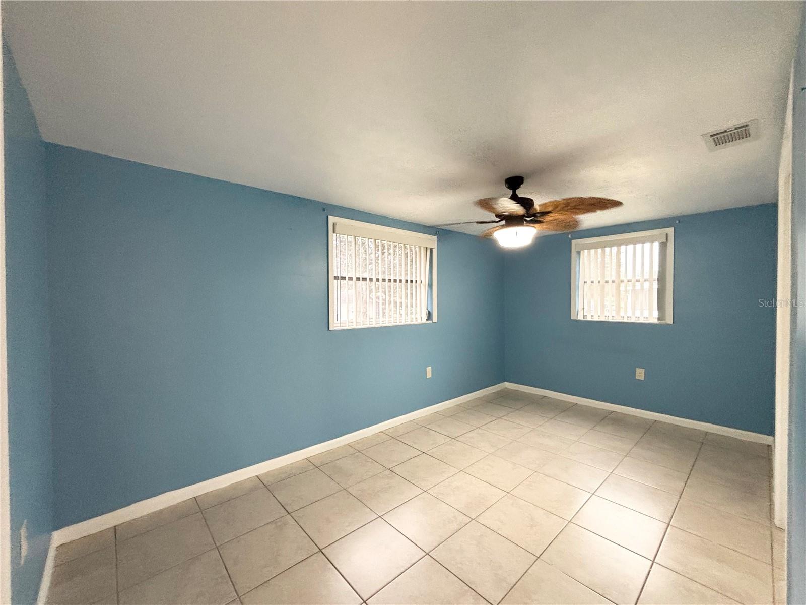 000114 - BEVERLY HILLS UNIT 2 - Residential
