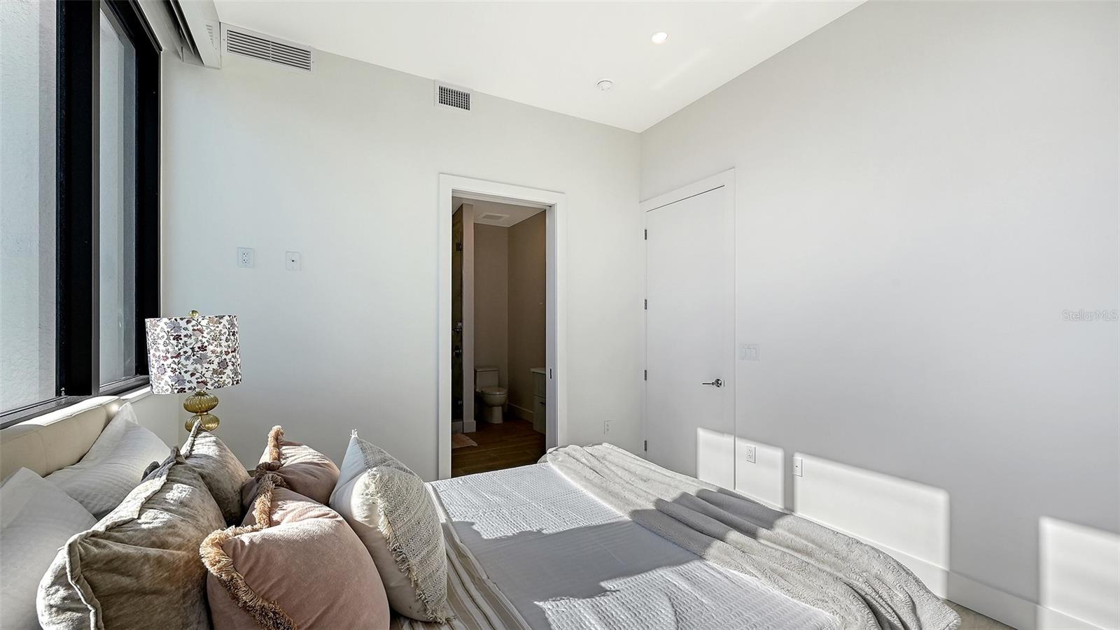 THE DEMARCAY - Residential