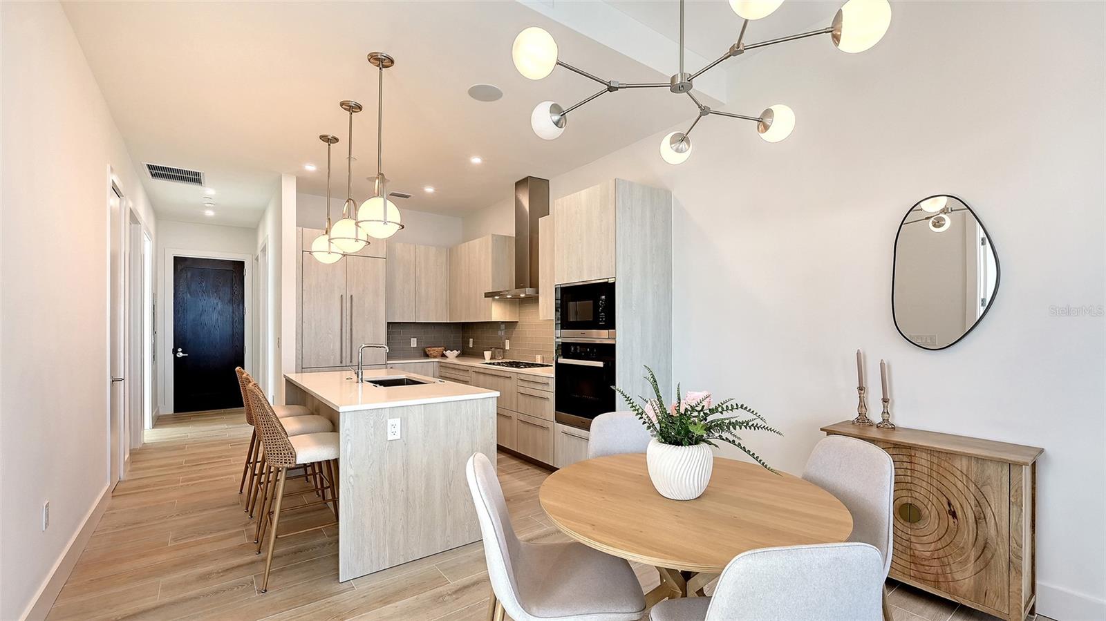 THE DEMARCAY - Residential
