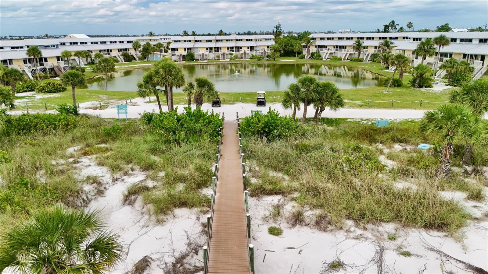 HIDEAWAY BAY BEACH CLUB - Residential