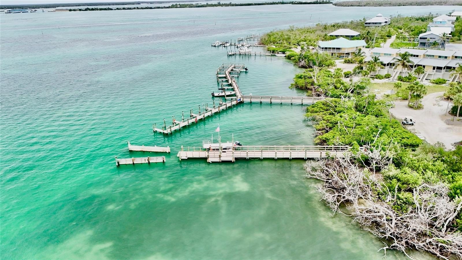 HIDEAWAY BAY BEACH CLUB - Residential