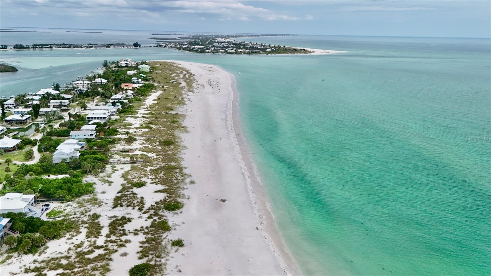 HIDEAWAY BAY BEACH CLUB - Residential