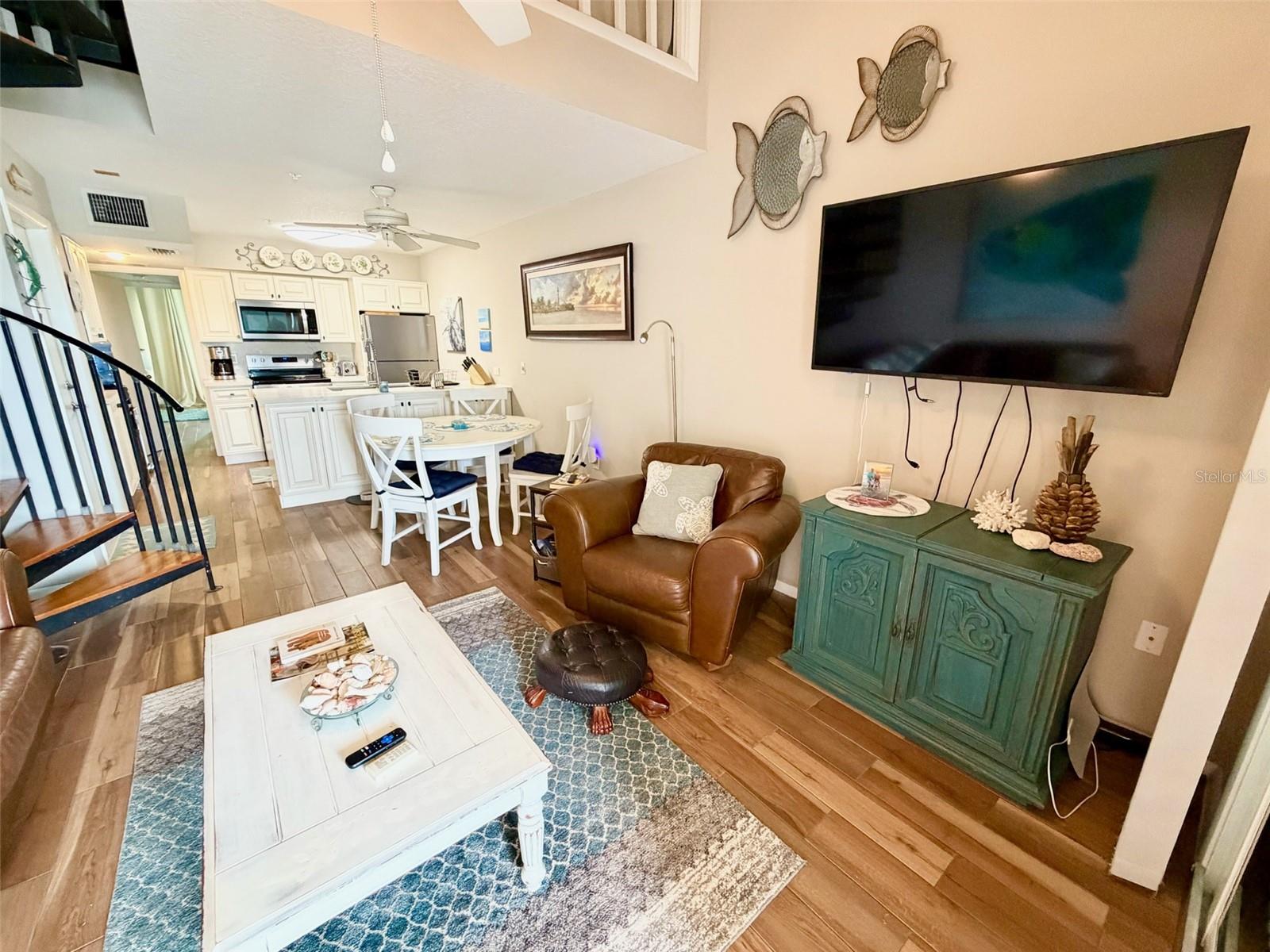 HIDEAWAY BAY BEACH CLUB - Residential