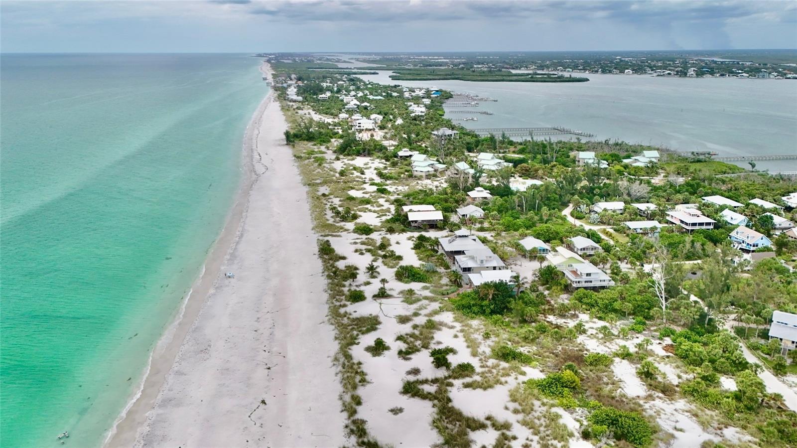 HIDEAWAY BAY BEACH CLUB - Residential