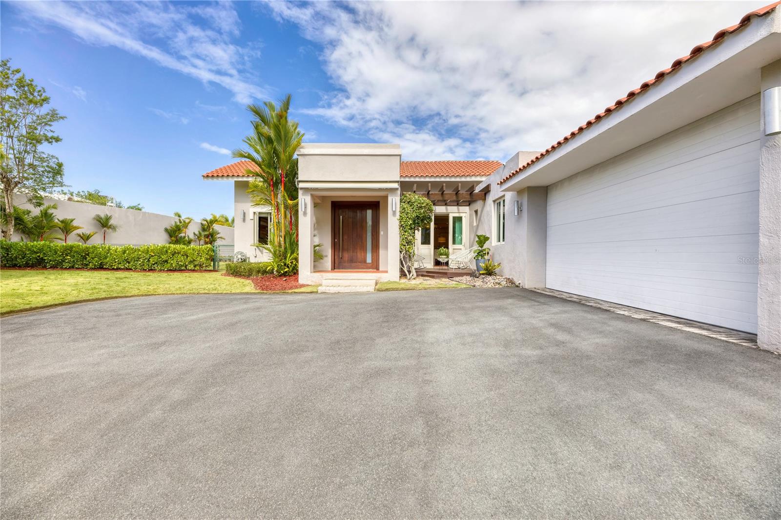 DORADO BEACH EAST - Residential