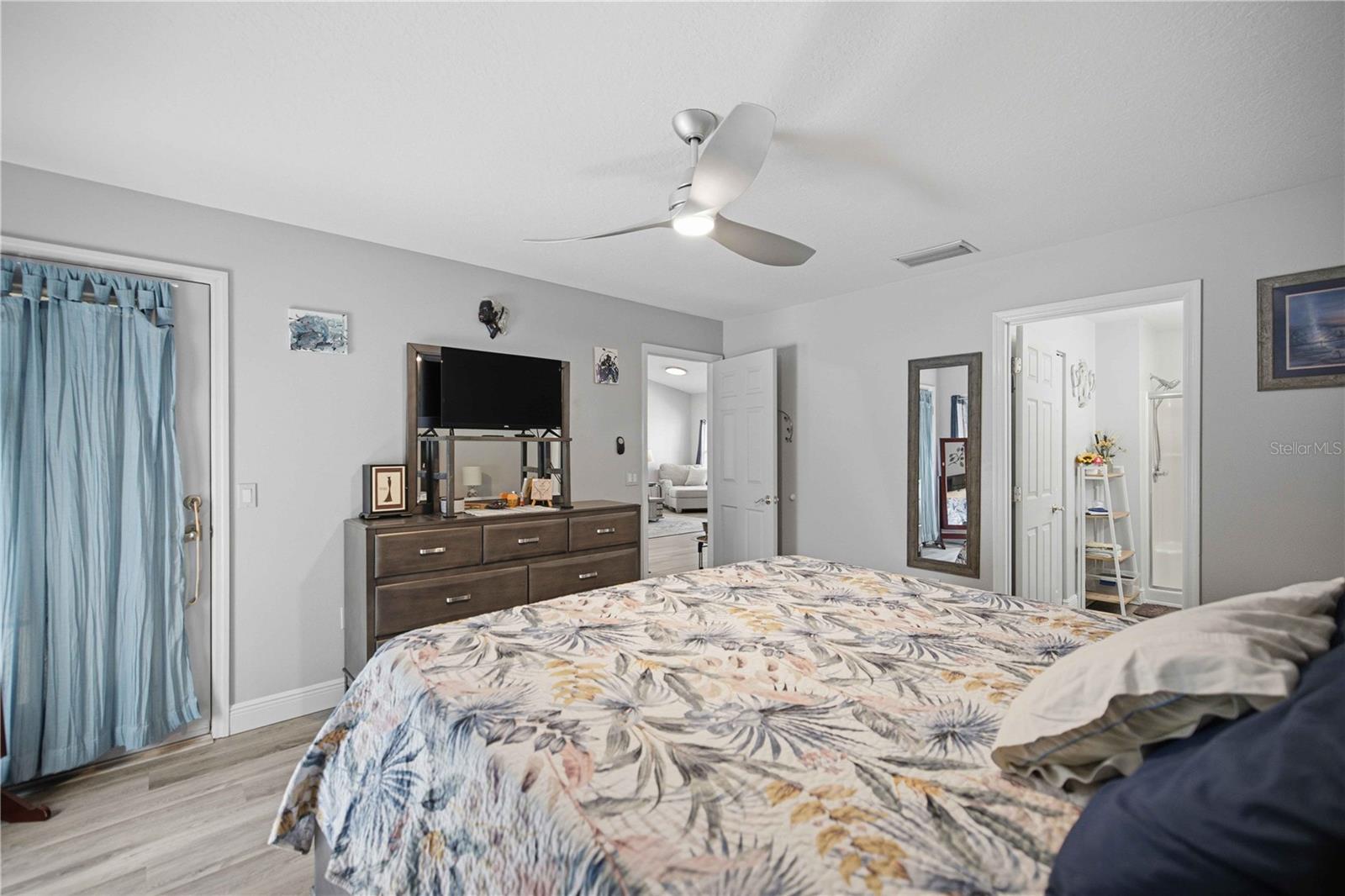 OAKWOOD VILLAGE - Residential