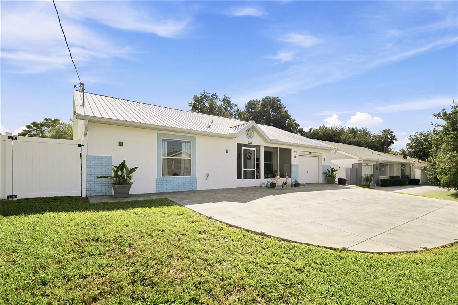 OAKWOOD VILLAGE - Residential