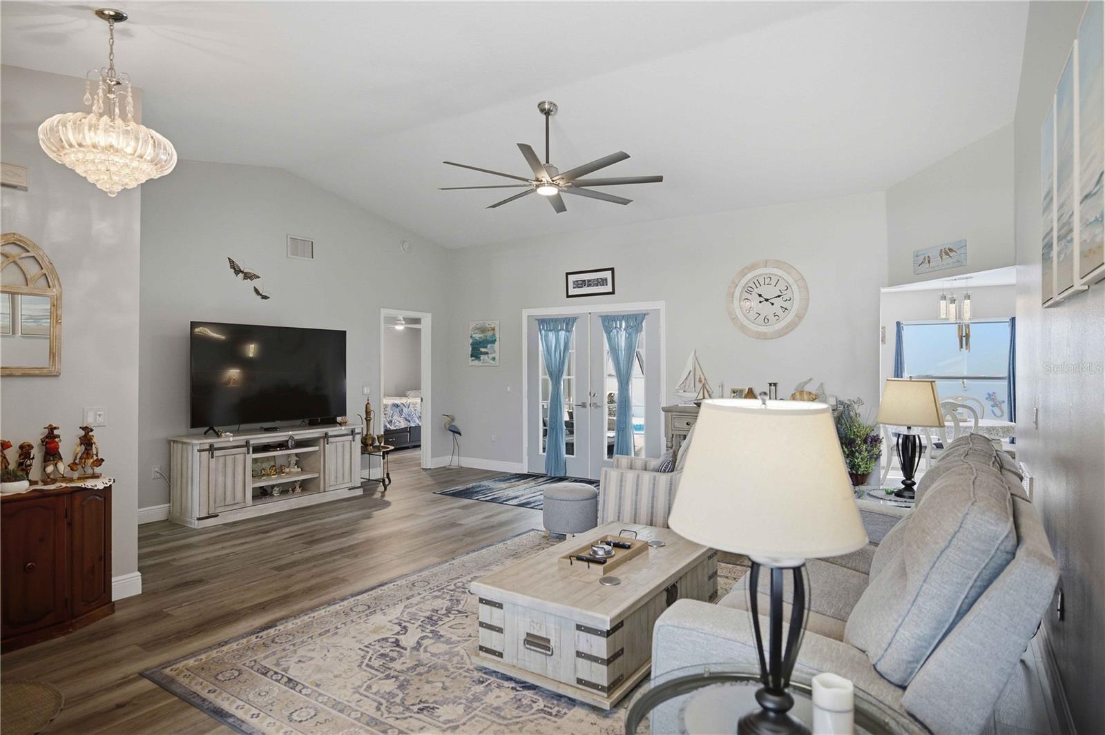 OAKWOOD VILLAGE - Residential
