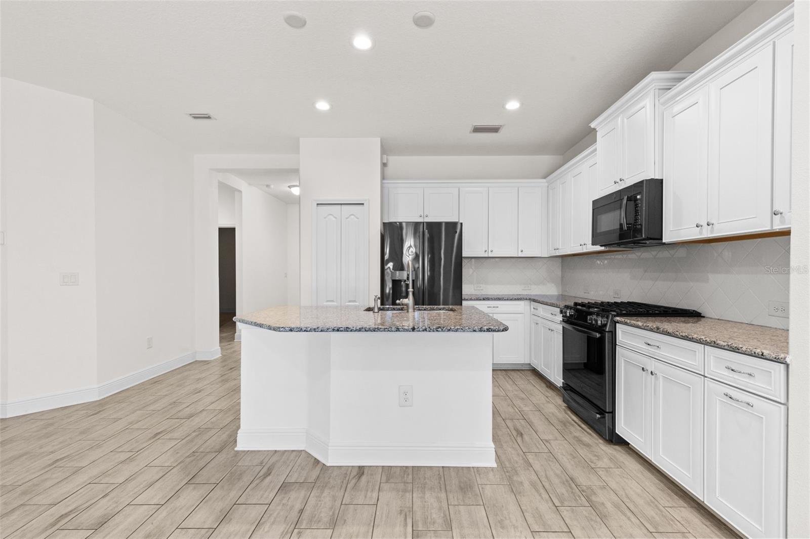 FISHHAWK RANCH WEST PH 6 - Residential