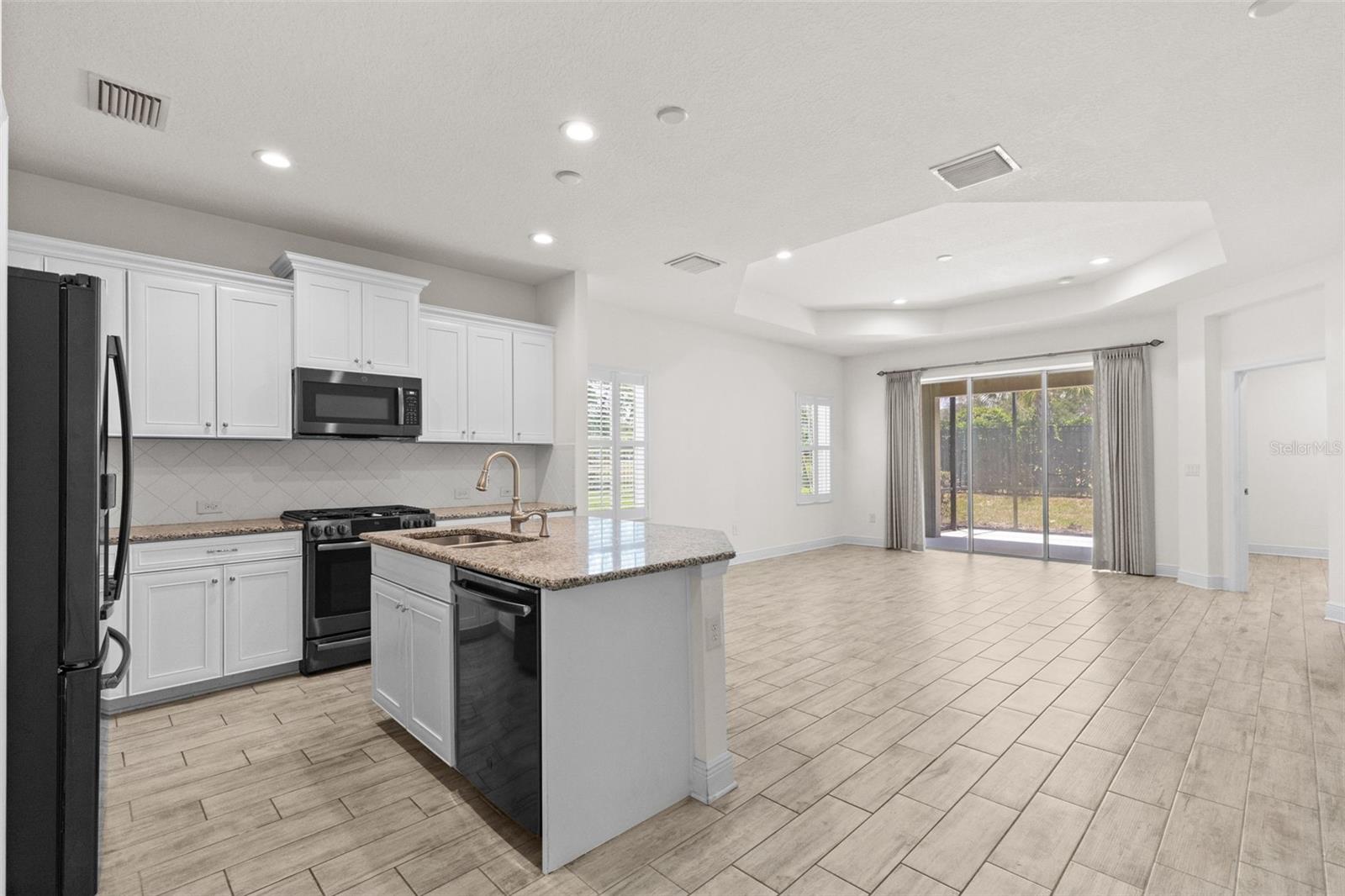 FISHHAWK RANCH WEST PH 6 - Residential