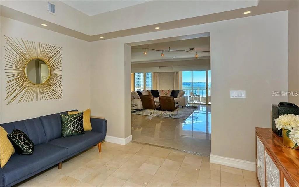 THE RESIDENCES - Residential