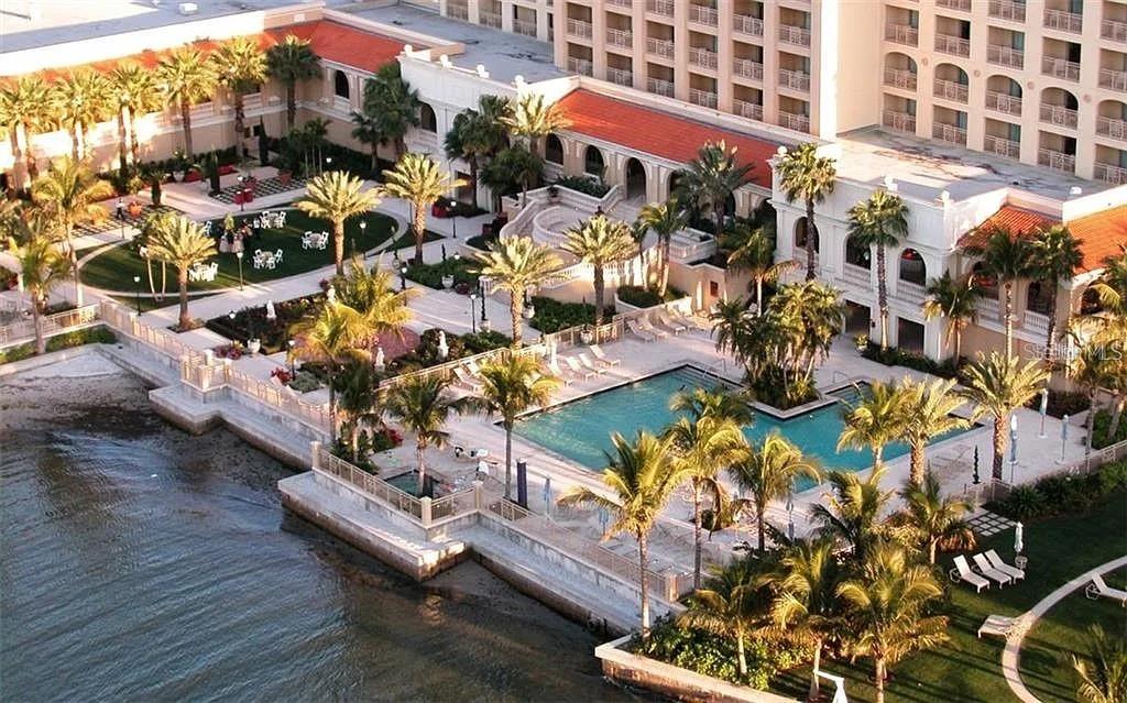 THE RESIDENCES - Residential