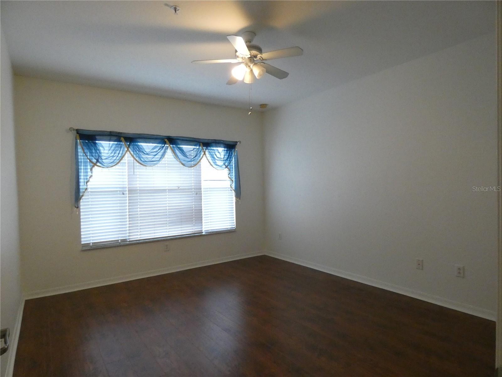 ESTATES/PARK CENTRAL CONDO BLD - Residential