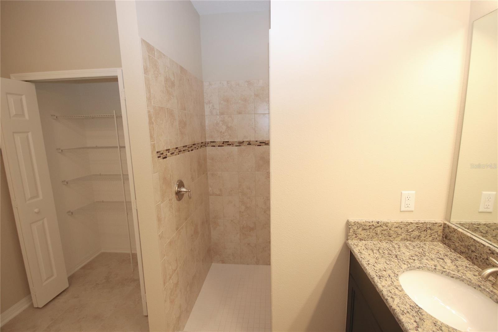 CARLTON LAKES PH 1C-1 - Residential Lease