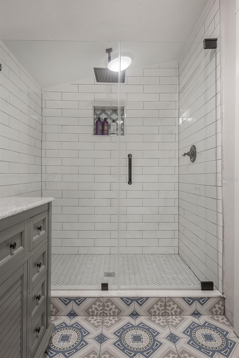 KENILWORTH GROVE SUB - Residential Lease