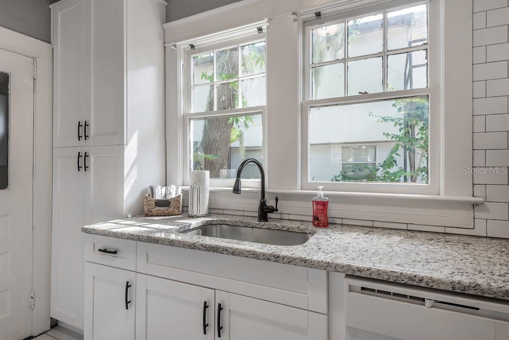 KENILWORTH GROVE SUB - Residential Lease