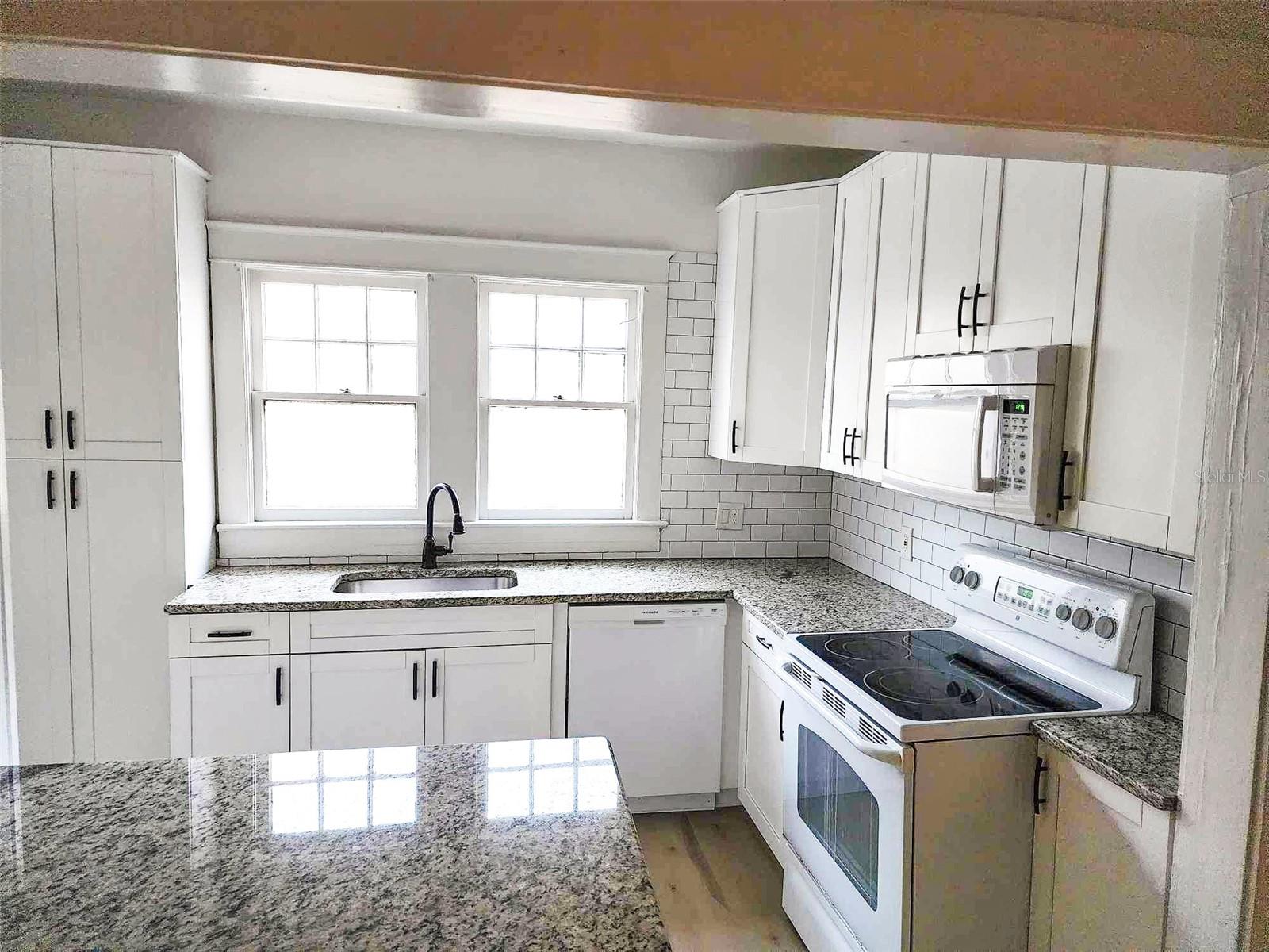 KENILWORTH GROVE SUB - Residential Lease