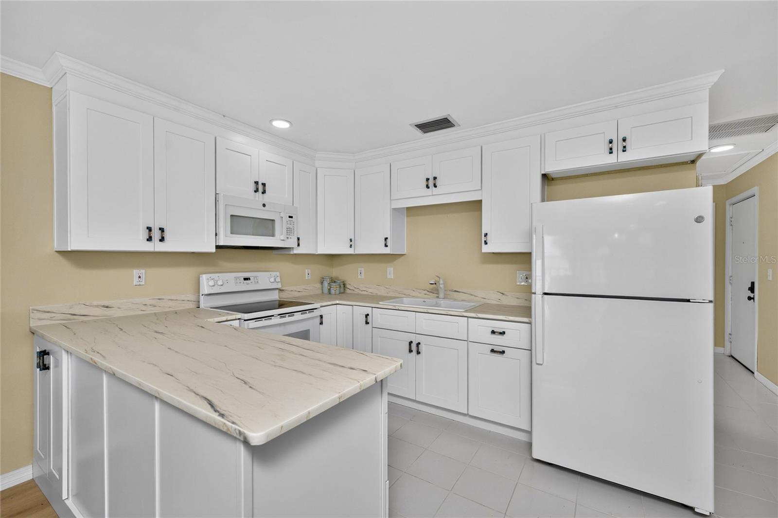EL GALEON SOUTH - Residential