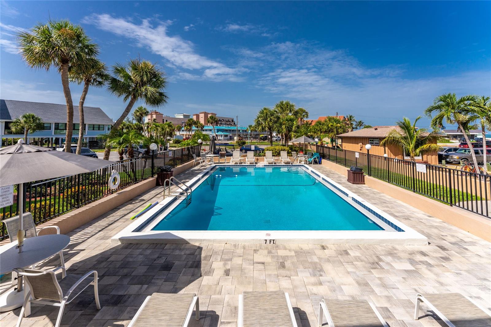 EL GALEON SOUTH - Residential