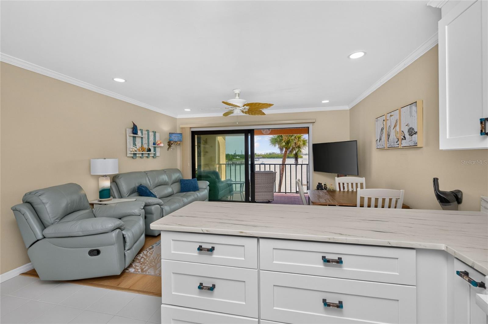 EL GALEON SOUTH - Residential