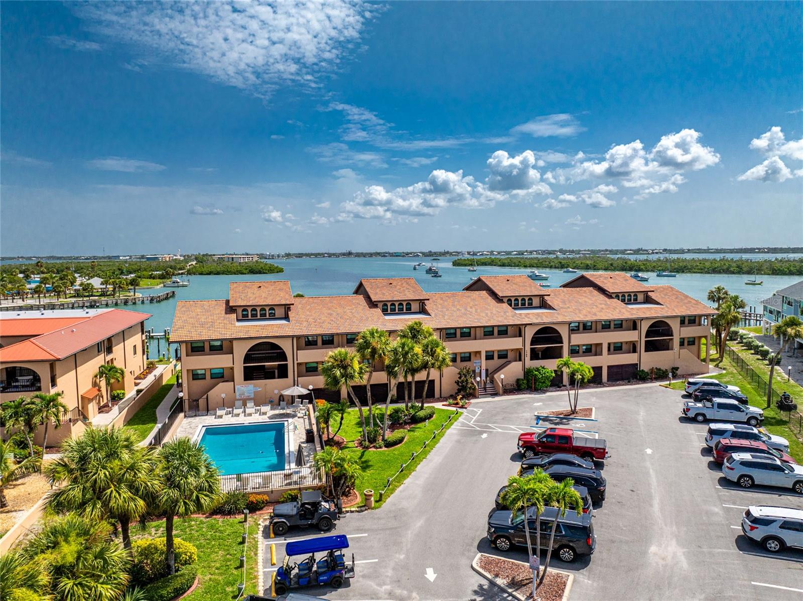 EL GALEON SOUTH - Residential
