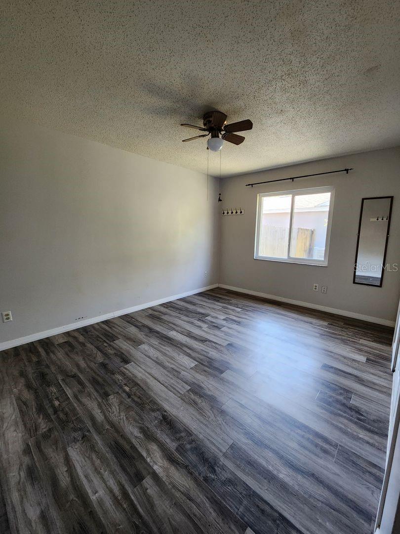 HIDDEN LAKE UNIT 1-D - Residential Lease