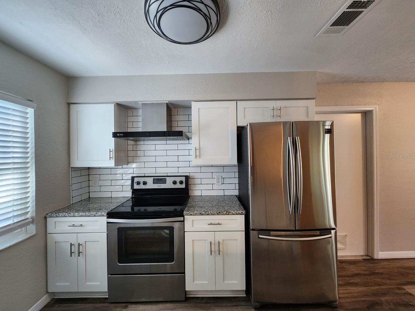 HIDDEN LAKE UNIT 1-D - Residential Lease