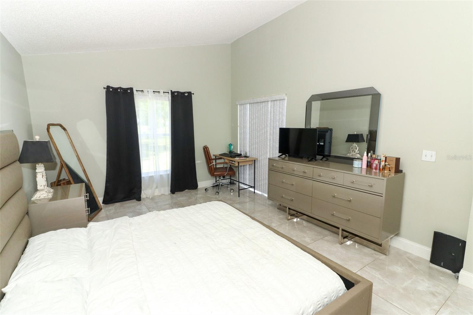 PEBBLE POINTE UNIT 02 - Residential