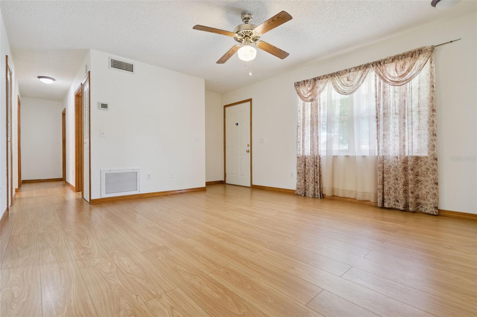 AZALEA WOODS - Residential