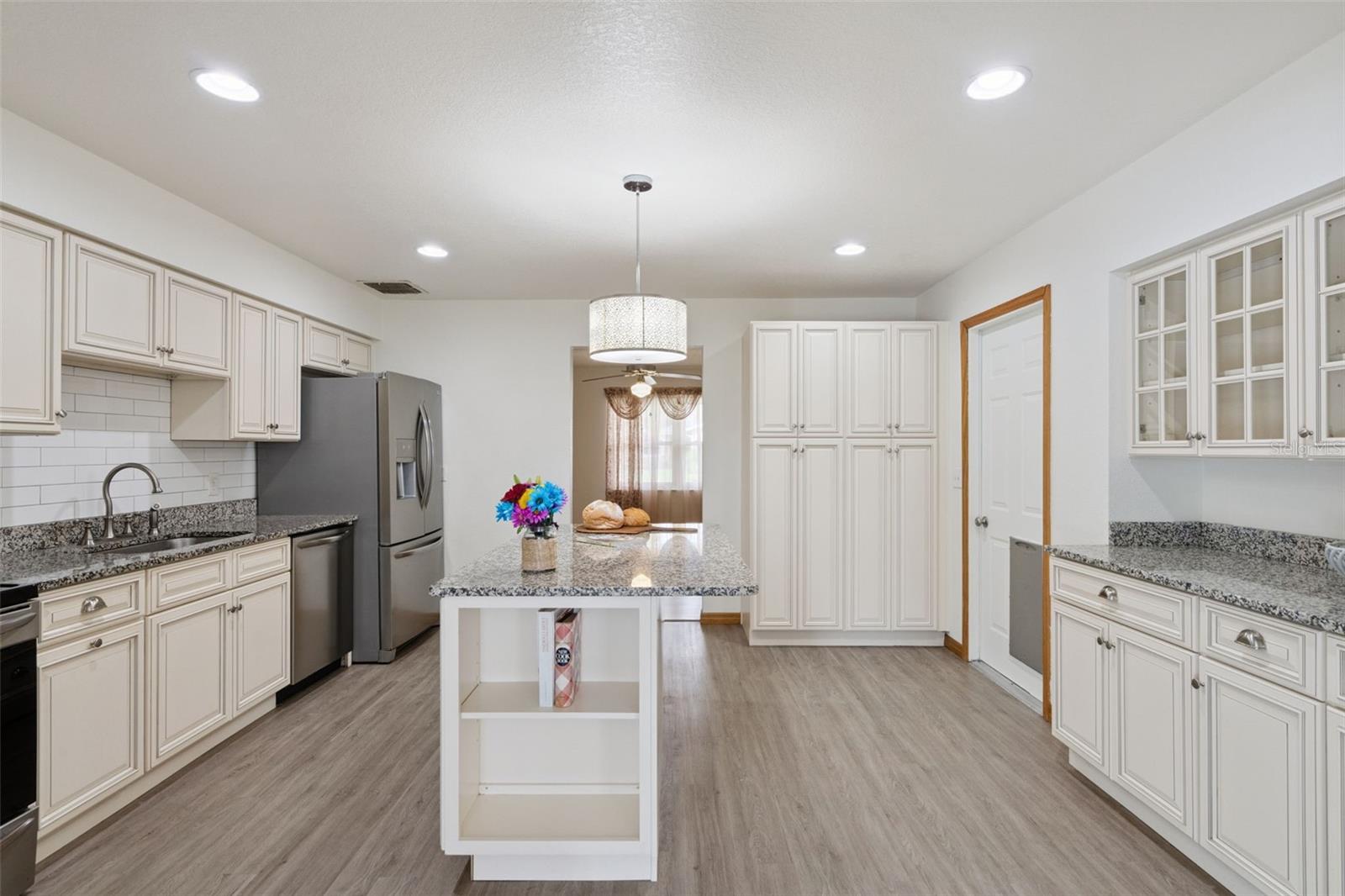 AZALEA WOODS - Residential