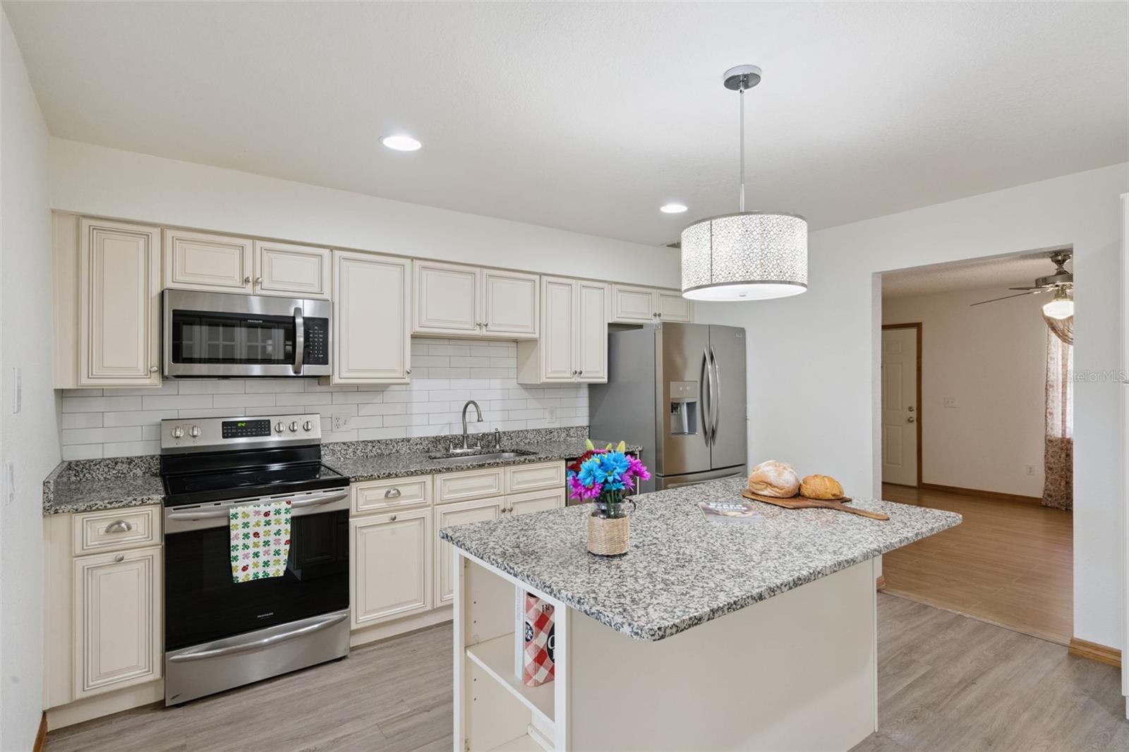 AZALEA WOODS - Residential
