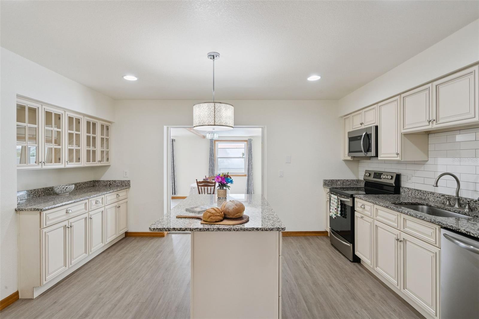 AZALEA WOODS - Residential