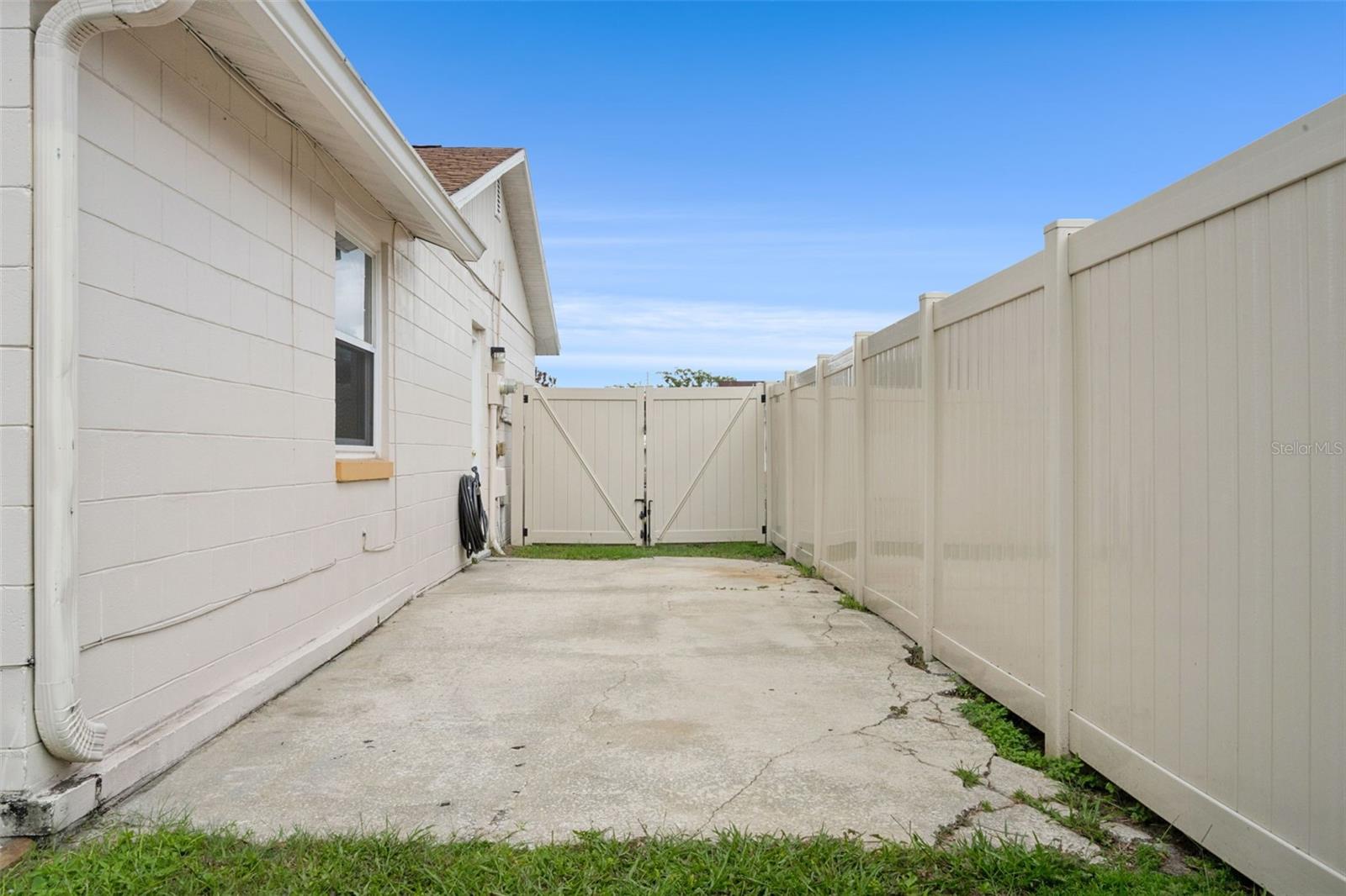 AZALEA WOODS - Residential
